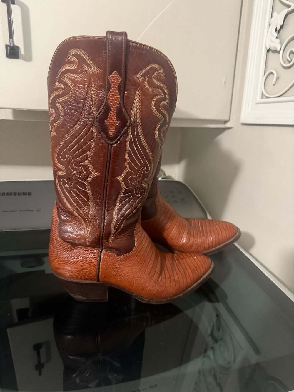 Vintage Boot World Exotic Cowboy Boots men’s size 7.5-8